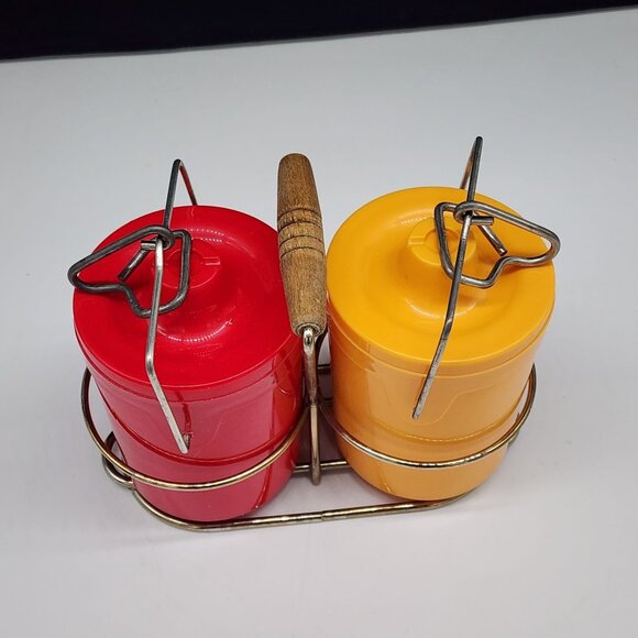 Vintage 1970s Red Yellow Plastic Condiment Containers Metal Holder Wooden Handle - Picture 4 of 7